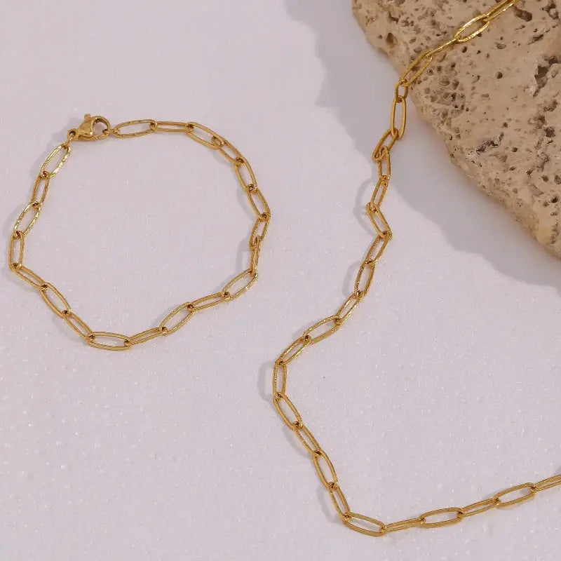Collier-et-bracelet-chaine-maill-cheval-dore-Amiline