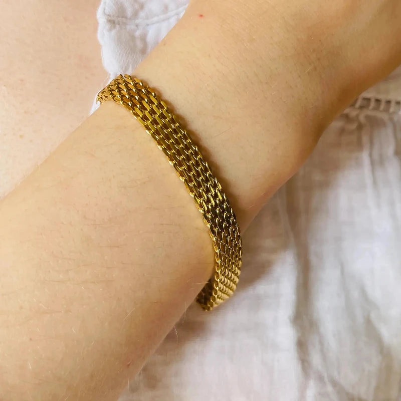 Taylor bracelet porté femme