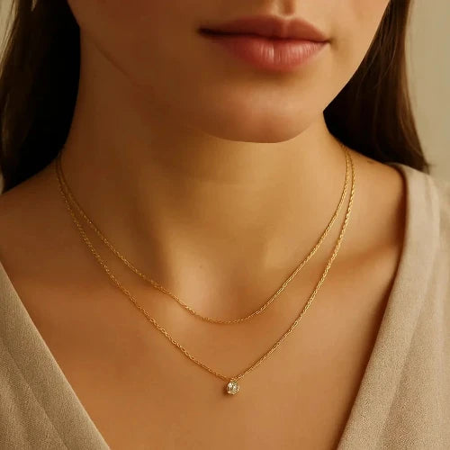 Collier Luna design fin et élégant acier inoxydable et zircon