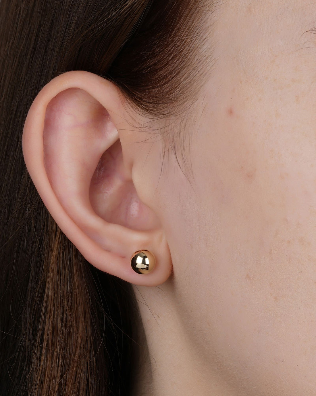 Quels critères pour choisir ses boucles d'oreilles femme au quotidien ?