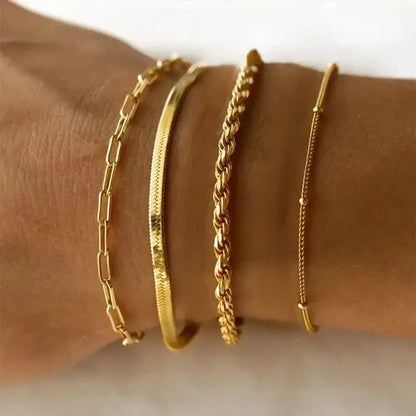 Bracelets chloe femme fin, très féminin avec des petites boules fines dorées en acier inoxydable. 