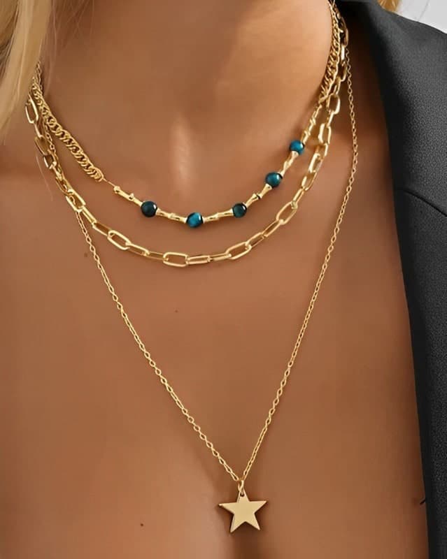 Ines-collier-3-rangs-porté