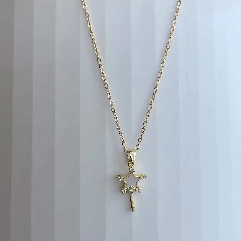 Collier Lilly pendentif étoile avec strass et pierre blanche