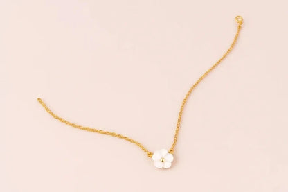 Collier femme doré pendentif fleur délicate