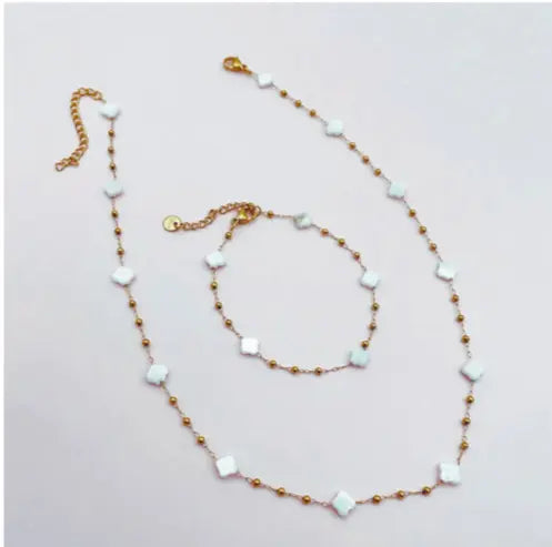 Playa - Collier Trèfle & Nacre AMILINE