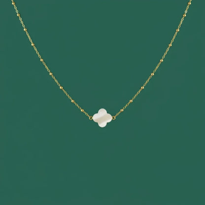 collier intemporel acier 